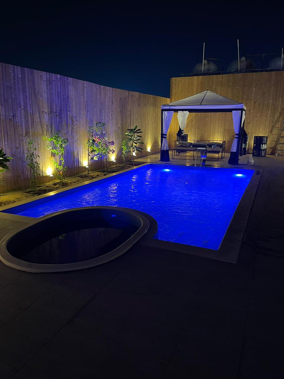 مسبح فايبر جلاس